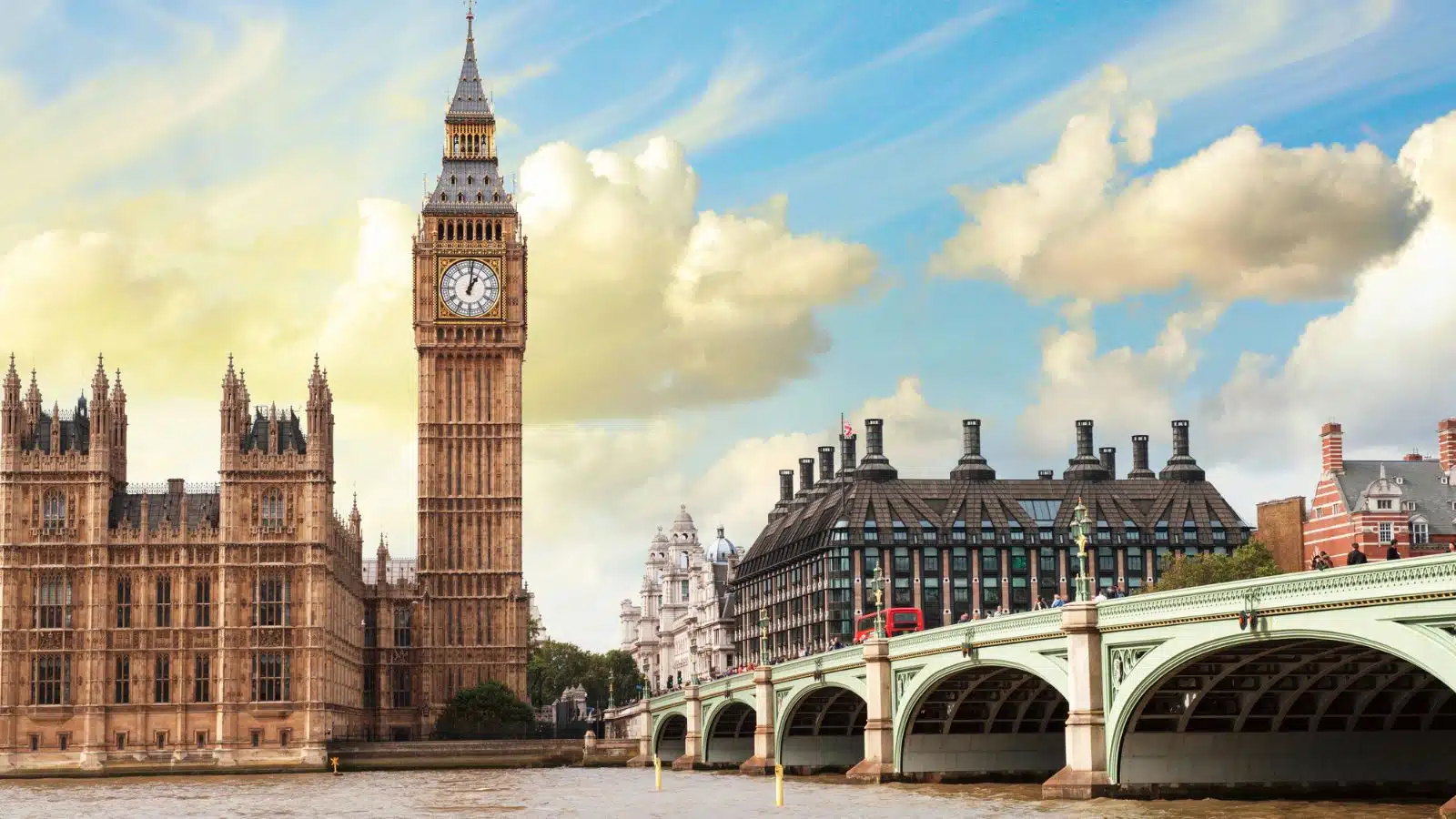 Complete Guide to Study in the UK From Bangladesh